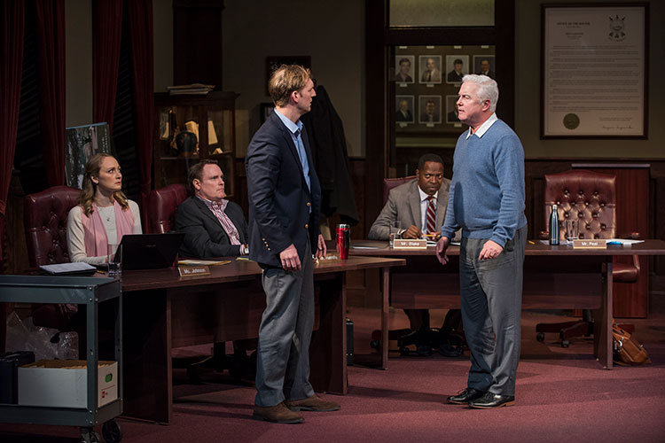 Review: THE MINUTES at Steppenwolf Theatre Company